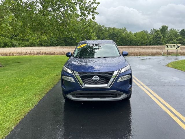 2023 Nissan Rogue SV 4