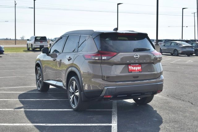 Used 2025 Nissan Rogue SL 4D Sport Utility