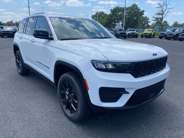 2024 Jeep Grand Cherokee Altitude 3