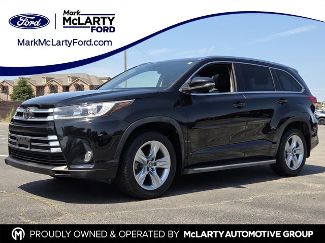 Midnight Black Metallic 2017 Toyota Highlander SUV / Crossover Front-Wheel Drive 8-Speed Automatic