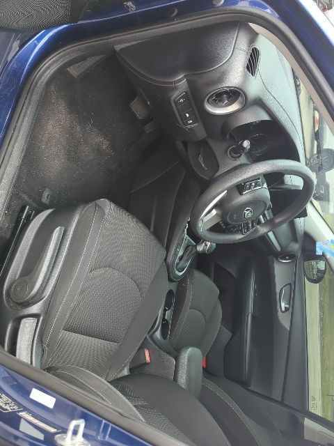 Used 2019 Deep Sea Blue Kia LXS image 5