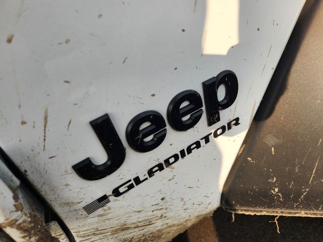 2025 Jeep Gladiator Sport White at Mac Haik CDJR North Houston