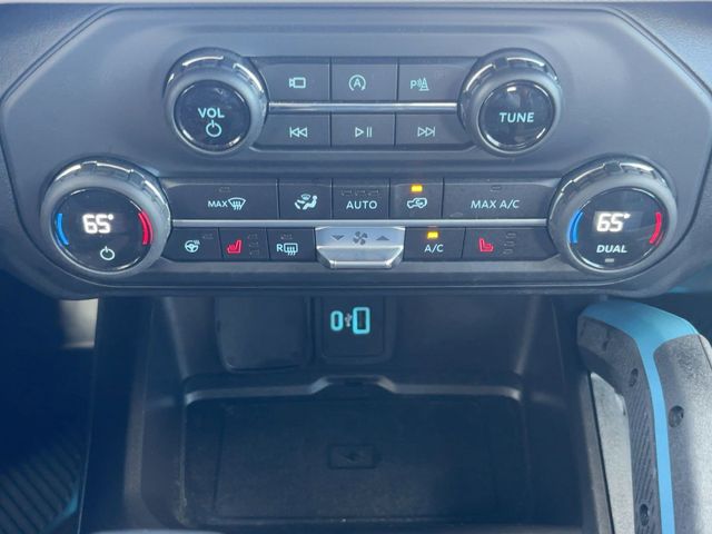 Used 2023 Black Ford Wildtrak image 24