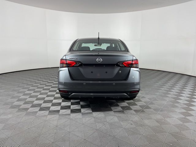 2025 Gun Metallic Nissan Versa 1.6 S FWD Sedan