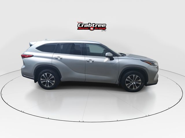 Used 2021 Toyota Highlander SUV