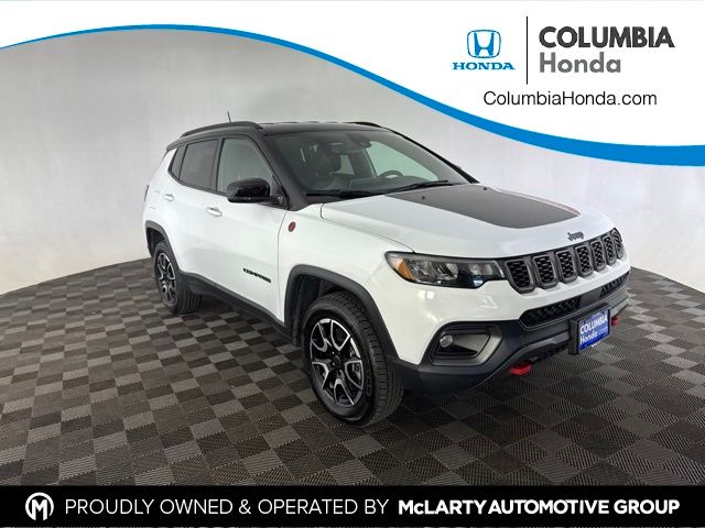 Bright White Clearcoat 2025 Jeep Compass SUV / Crossover Four-Wheel Drive 8-Speed Automatic