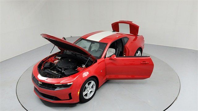 2023 Chevrolet Camaro 2LT 23