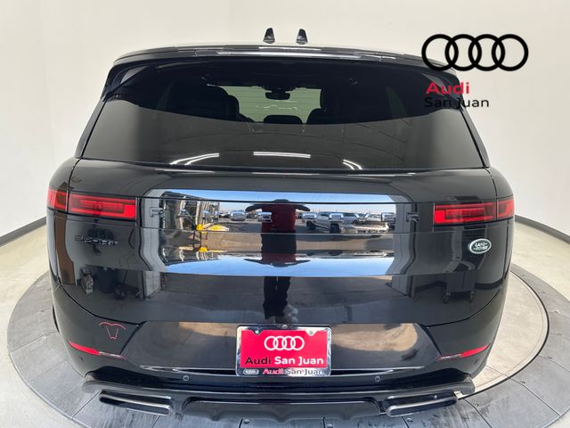 Used 2023 Black Land Rover SE Dynamic image 36