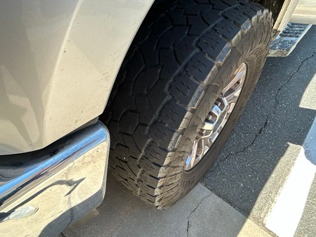Used 2018 Silver Ford XLT image 2