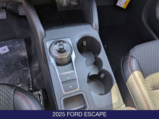 2025 Ford Escape ST-Line - Photo 19