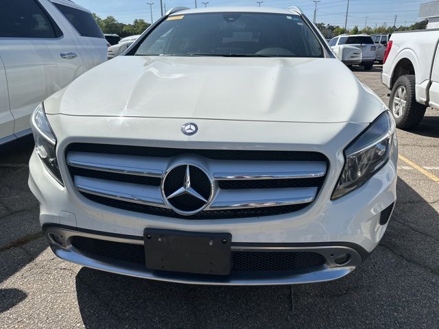 White 2017 Mercedes-Benz GLA 250 FWD SUV / Crossover Front-Wheel Drive 7-Speed Automatic