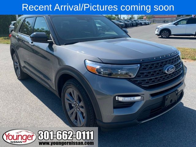 Gray Metallic 2022 Ford Explorer XLT AWD SUV / Crossover All-Wheel Drive Automatic