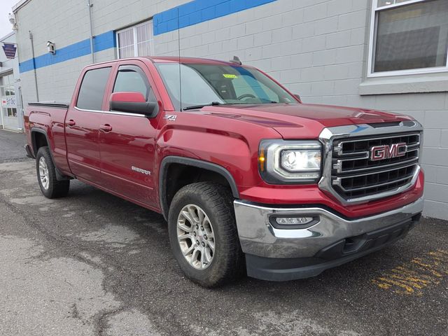 Used 2018 Red GMC SLE image 3