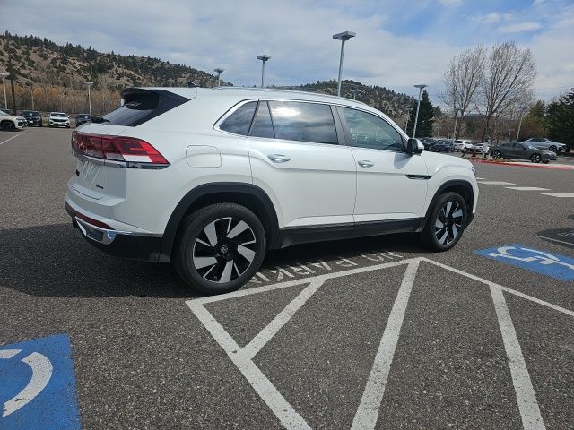 Used 2024 White Volkswagen 2.0T SEL image 3