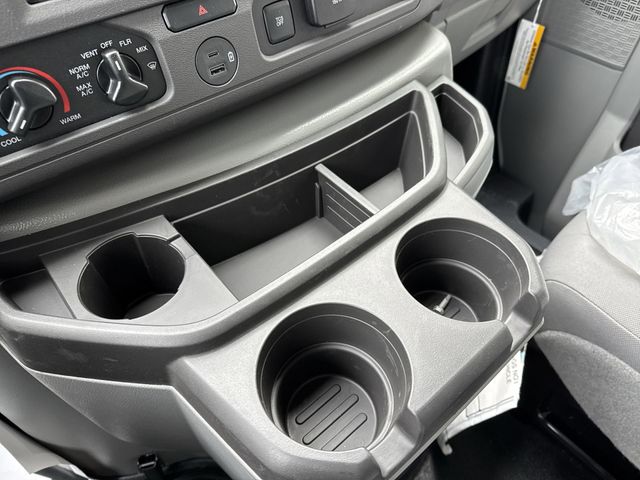 New 2026 White Ford UTILITY KUV BODY image 31