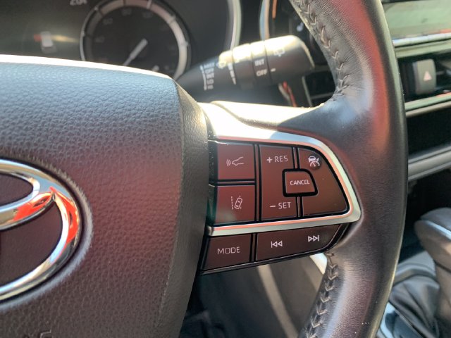 Used 2020 Toyota Highlander SUV
