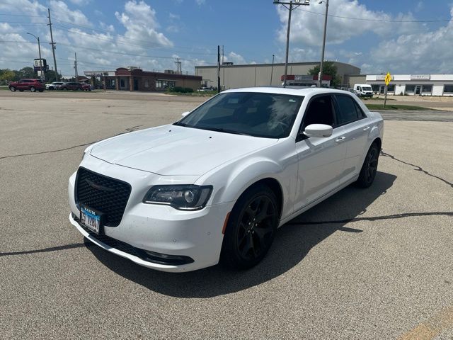 Bright White Clearcoat 2023 Chrysler 300 Sedan Rear-Wheel Drive 8-Speed Automatic