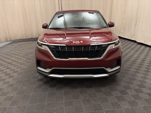 2024 Kia Carnival LX - Image 2