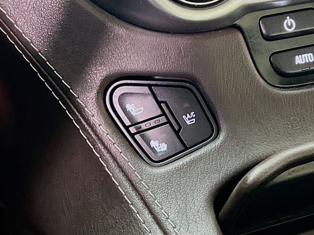 Used 2015 White Chevrolet LTZ image 21