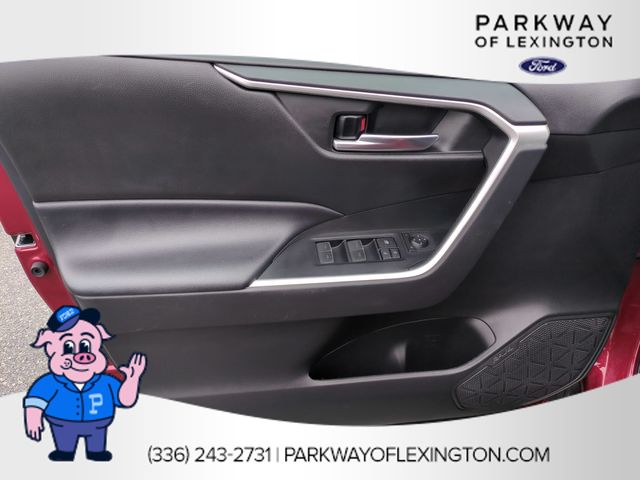 Used 2022 Red Toyota XLE image 12
