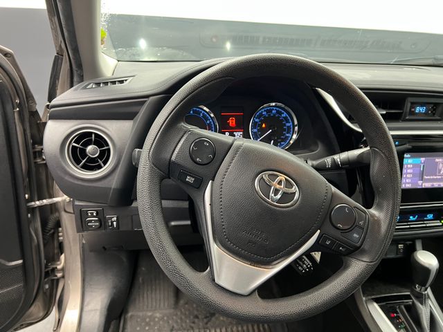 2017 Toyota Corolla LE 13