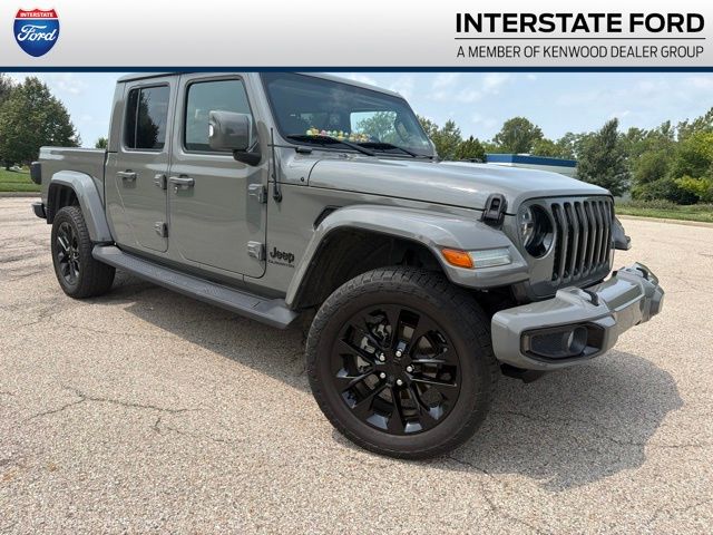 Sting-Gray Clearcoat 2022 Jeep Gladiator Pickup Truck Four-Wheel Drive 8-Speed Automatic