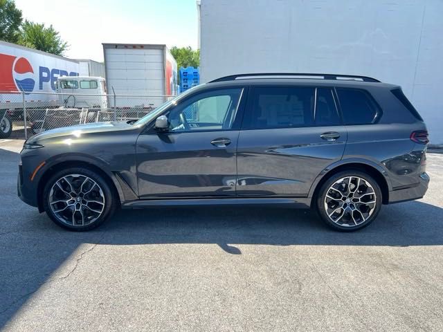 2025 BMW X7 xDrive40i 2