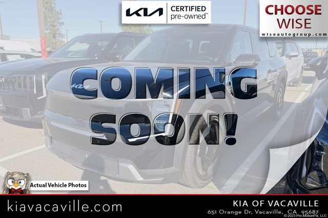 2024 Kia EV9 Light L/R's photo