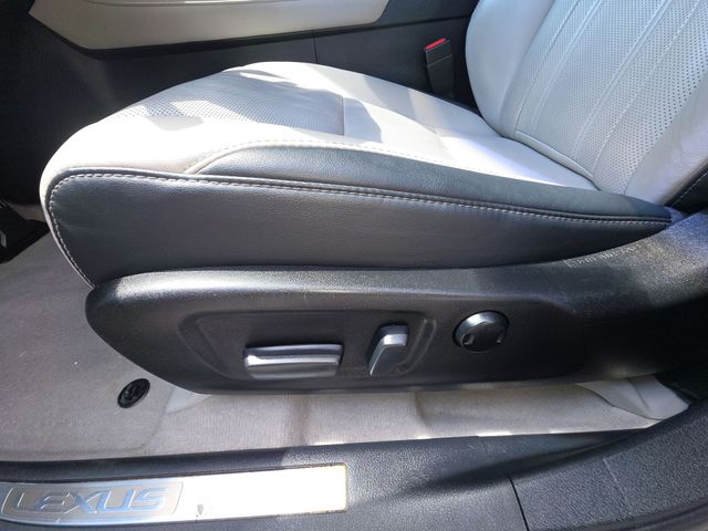 Used 2017  Lexus 350 image 12