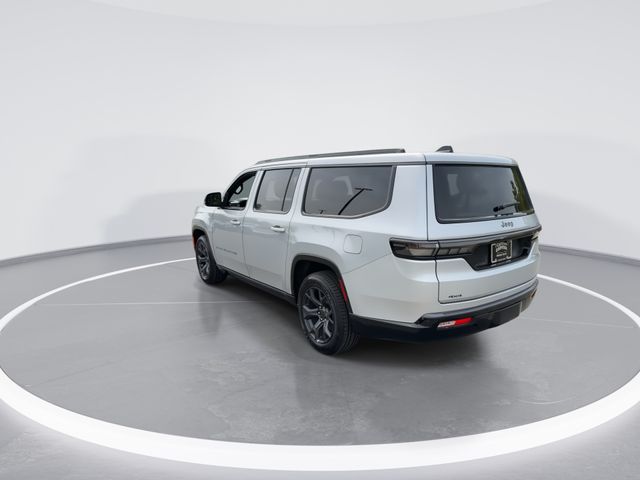 New 2026 Silver-Zynith Exterior Paint Jeep Limited Altitude image 6