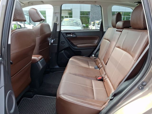 2018 Subaru Forester 2.5i Touring - 11