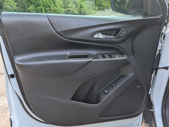 2020 Chevrolet Equinox LT White at Bravo Nissan