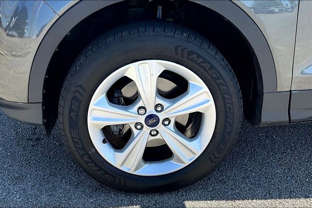 Used 2016 Ford Escape SE 4D Sport Utility