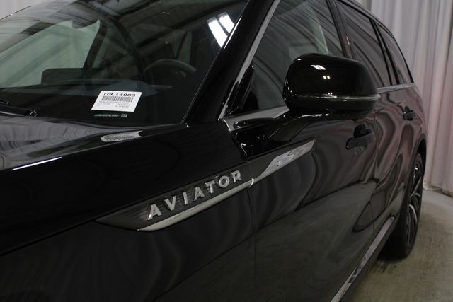 New 2026 Black Lincoln Reserve image 35