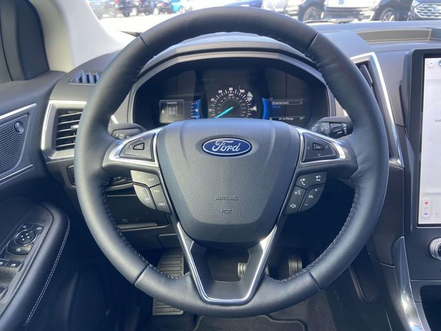 2024 Ford Edge Titanium 17