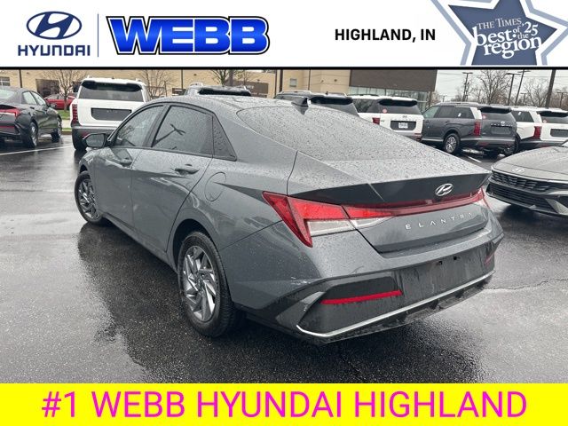 Used 2024 Gray Hyundai SEL image 22