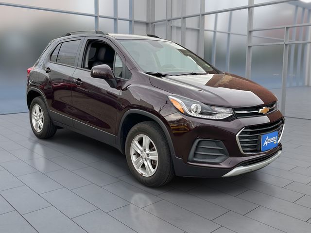 Black Cherry Metallic 2022 Chevrolet Trax LT AWD SUV / Crossover All-Wheel Drive 6-Speed Automatic