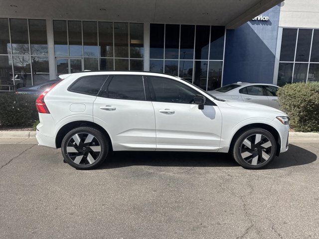 2025 Volvo XC60 Plug-In Hybrid T8 Plus photo