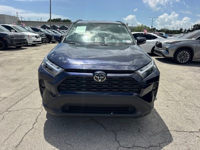 2024 Toyota RAV4 XLE - Photo 8