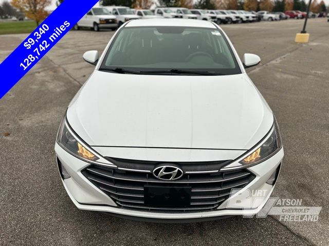 2019 Hyundai Elantra SE 8