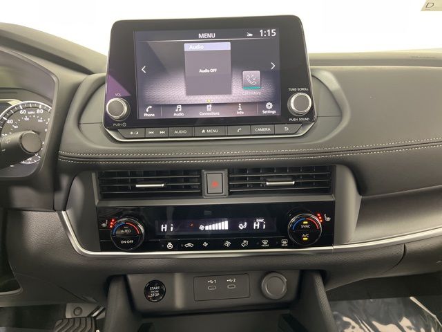 2025 Everest White Pearl Nissan Rogue SV FWD SUV