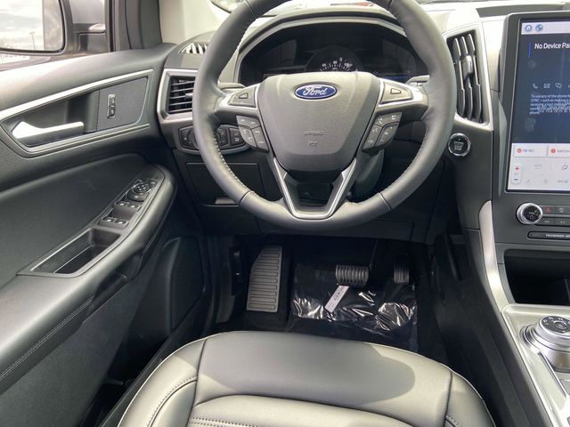 2024 Ford Edge SEL 12