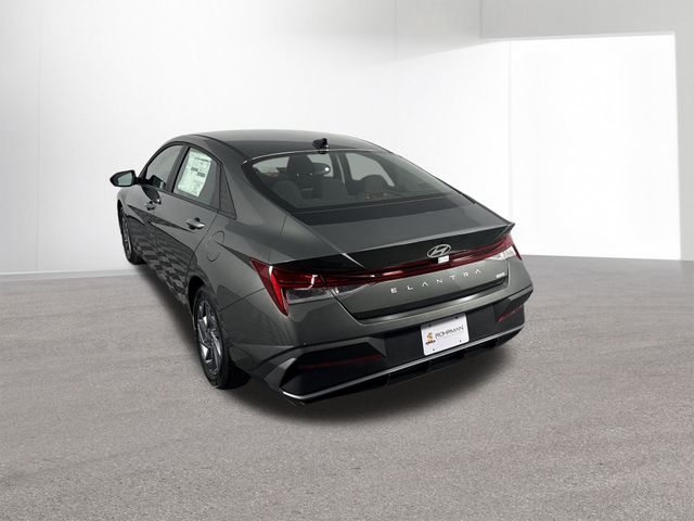 New 2025 Hyundai Elantra Hybrid For Sale in Indianapolis, IN