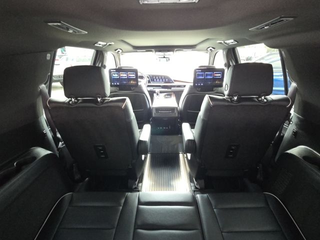 2024 Cadillac Escalade ESV Premium:C02484