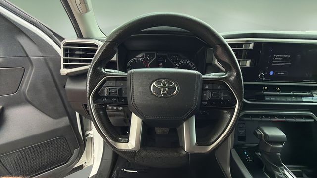 Used 2022 White Toyota SR5 image 11