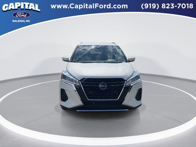 Used 2024 White Nissan SV image 3
