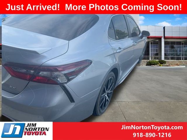 2021 Toyota Camry SE 3