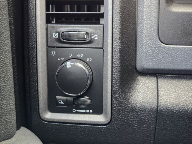 2017 RAM 1500 Tradesman photo