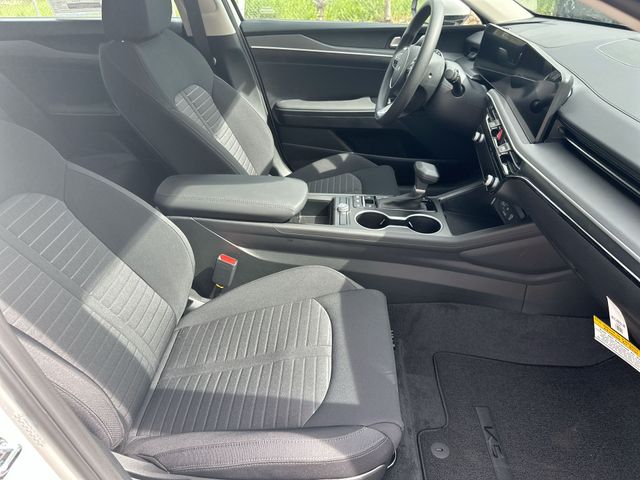 New 2026 White Kia LXS image 26