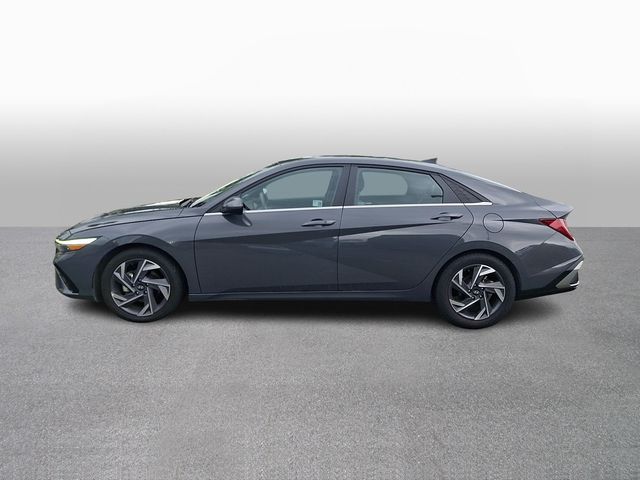 Used 2025 Hyundai Elantra Sedan